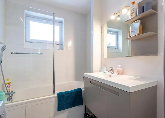Chez Laurence - Elegant Climatise Avec Wifi Et Parking La Grande-Motte