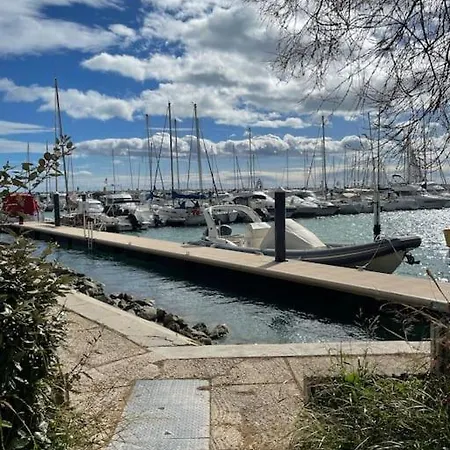Chez Laurence - élégant Climatisé Avec Wifi Et Parking *